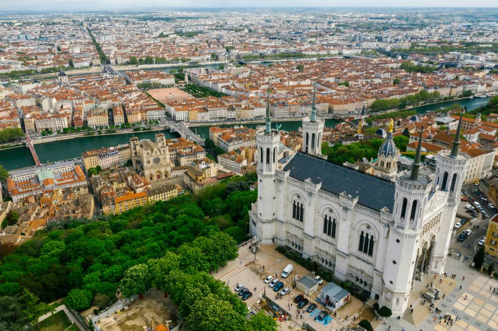 Les critères indispensables d’une agence immobilière de prestige à lyon pour une transaction réussie